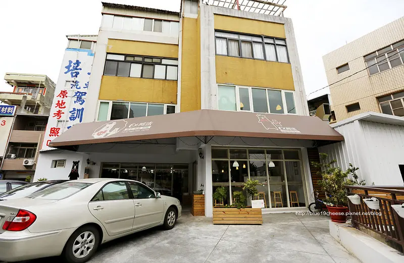 【彰化午茶親子餐廳】阿法咖啡親子餐廳 - 明亮的空間.小孩設備很齊全.小孩玩得開心.大人偷閒一下.要先訂位