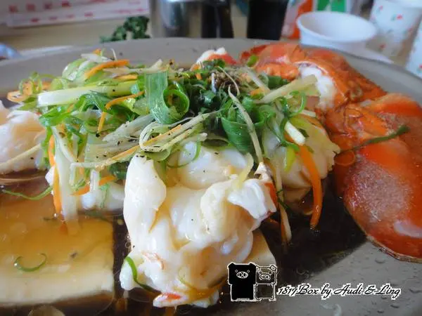 【新北。萬里】龜吼漁港。小漁港裡富港海鮮