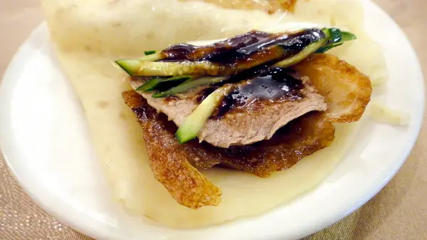 【台北車站】鑲金的烤鴨很厲害！大三元酒樓！