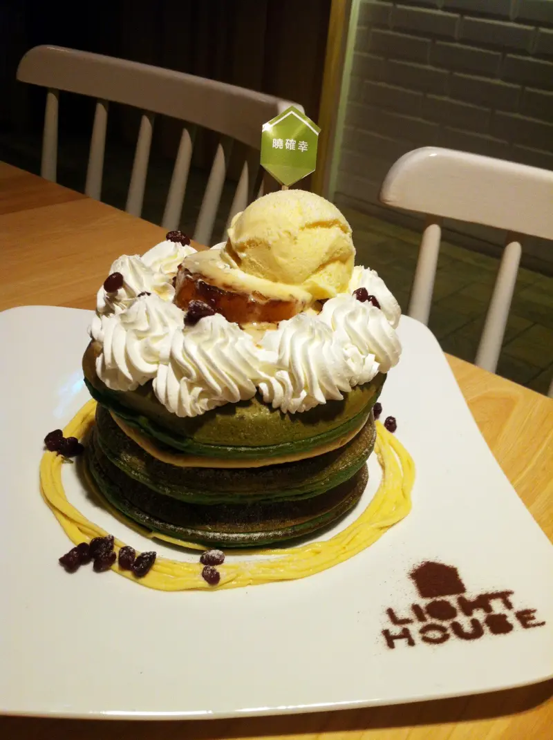 [信義區] Neo19 曉確幸cafe ♥ Light house restaurant 甜心蜜塔 （捷運101站）