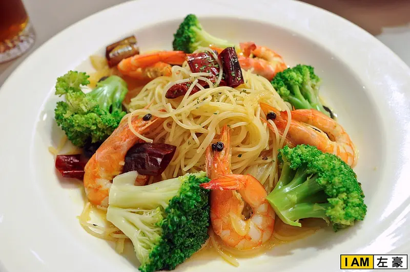 [食記] 高雄。三民區 midtown bagel cafe 義大利麵 (2訪)