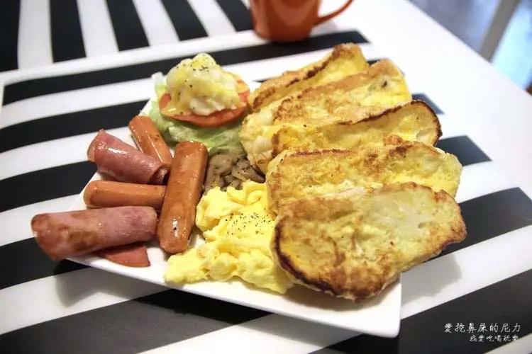『食記』高雄苓雅。覺味廚房之豐盛早午餐，份量多到滿出來（N訪）