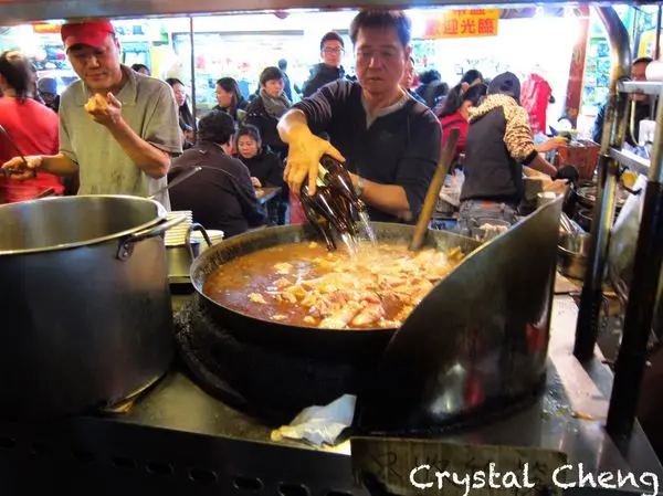 【新北美食推薦】王家好吃麻油雞 南雅夜市扛霸子 冬天一定要來一碗的暖呼呼麻油雞！(小吃 板橋)