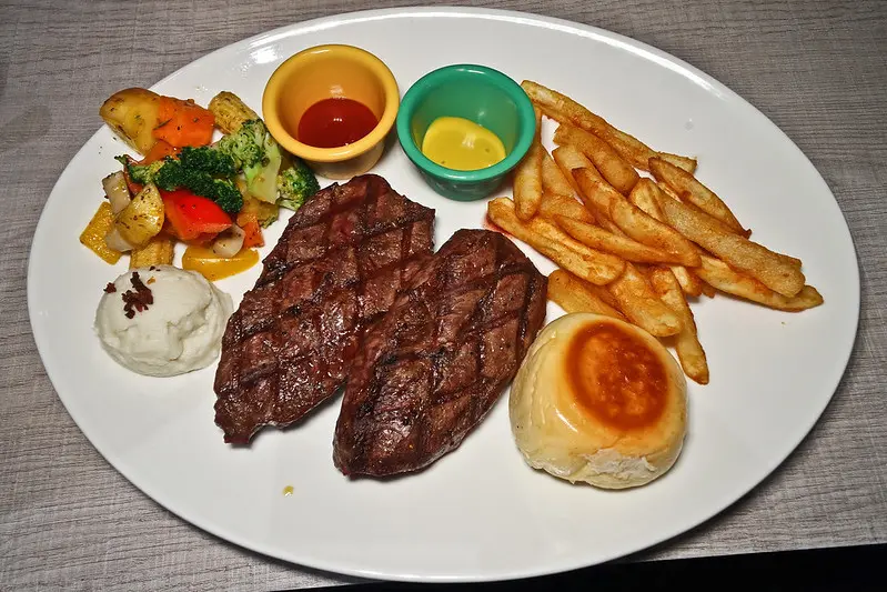 小惡魔炭燒牛排,中和永安市場站, 平價吃肉好選項