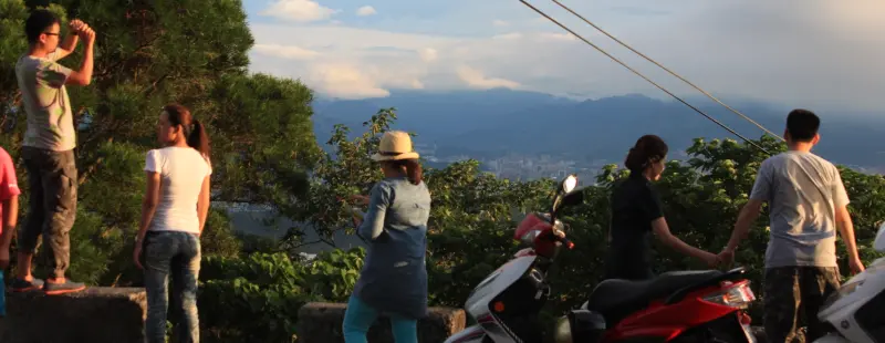 【台北。士林】美麗城市，總要找個角落來欣賞。俯瞰台北景色的絕佳聖地～文化大學後山