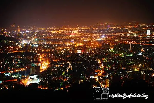 【台北。士林】文化大學後山情人坡夜景。彷彿在空中看地圖