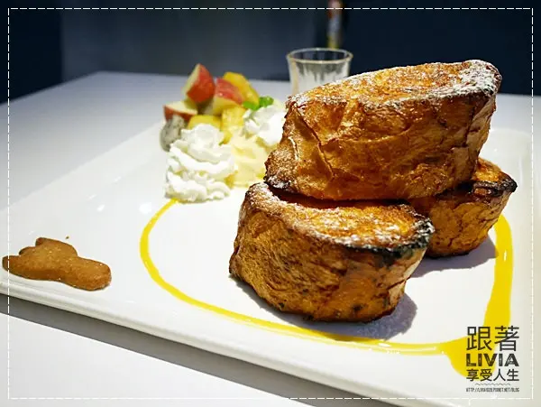 美食。餐廳│ 台北中山區 中山捷運站 Cafe a la mode 中山下午茶 簡約風咖啡廳/下午茶聚會/中山捷運站咖啡廳 ❤跟著Livia享受人生❤