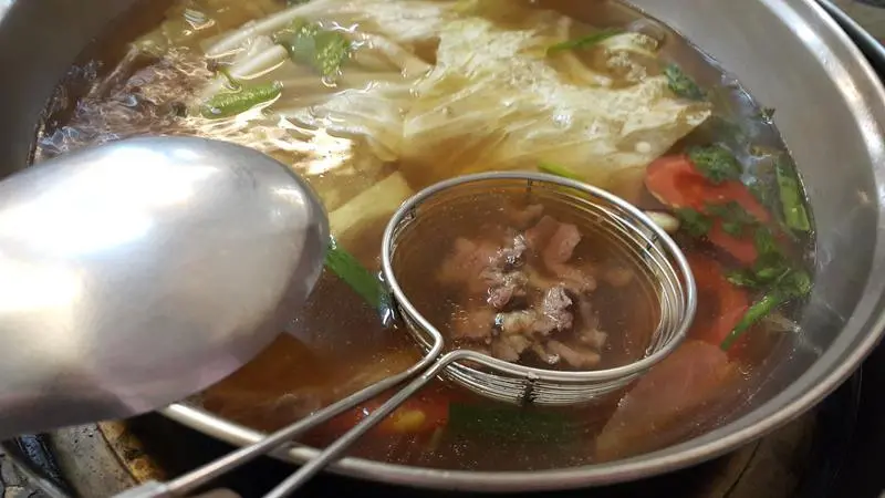 [食記]台南仁德超人氣美食-阿裕牛肉湯