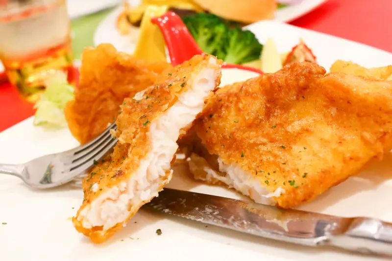 【澳滋客棧 OZ HOTEL】歐式鄉村風格餐廳，手做蘋果派、經典炸魚薯條！