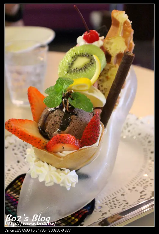 高雄.新興-彩虹國度Rainbow Waffle Cafe(鬆餅同饗會)(新崛江內)