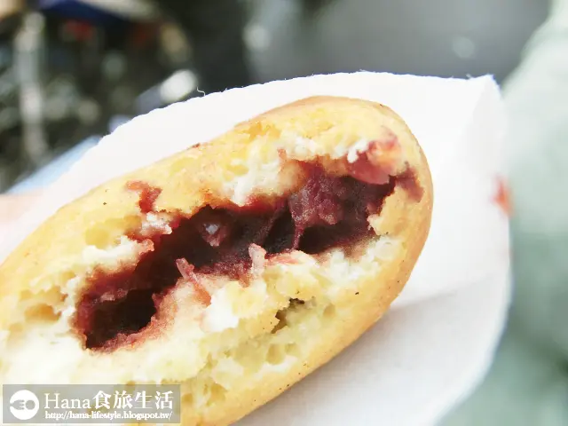 
【台中中區】天天饅頭 | 一顆五元的小紅豆包 日式傳統下午茶小點 甜滋滋的紅豆內餡 建議可搭配茶飲食用
