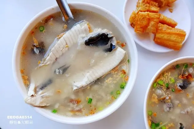 【台南美食】阿堂鹹粥 ♥ 台南人的早餐 來一碗熱騰騰的鹹粥 料多味美的魚肚鹹粥 府城必吃美食