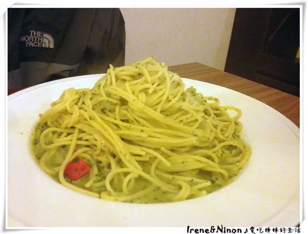 捷運新埔站美食「安東尼義式廚房」：平價義大利麵，聚會好去處，板橋美食平價美食吃飽飽