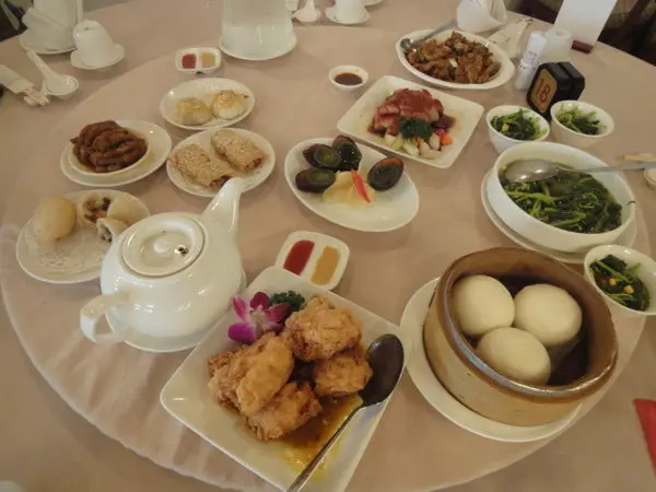 (美食 台北 忠孝復興站) 福華大飯店珍珠坊 ~ 635元+10%> 50道五星粵菜港點吃到飽