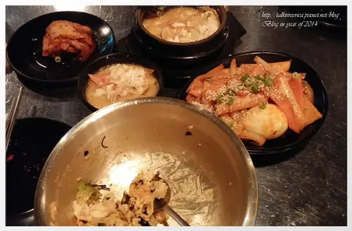 『呷』「捷運中山站」☆ 漢 韓國食堂 ☆ 彷彿置身在韓國當地用餐