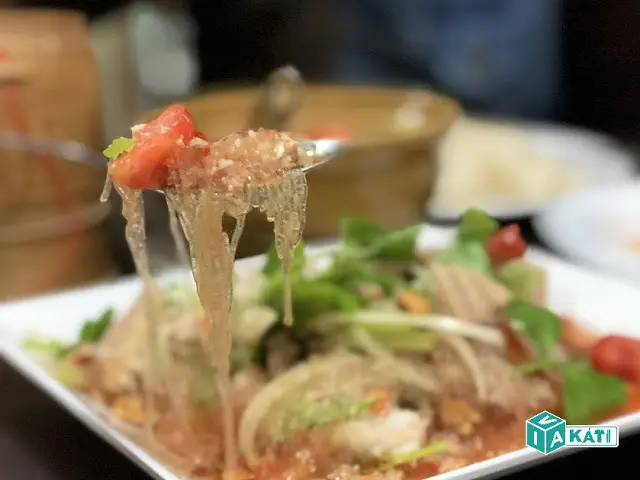 【桃園．美食】詠順泰式小吃店 - 超Thai的道地泰國料理餐廳．菜單．後火車站｜台灣食記
