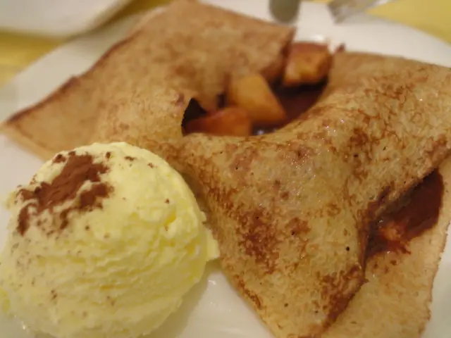 (美食 台北 中山站) 法蕾薄餅咖啡屋 ~ 必點:酒釀黑櫻桃加冰淇淋