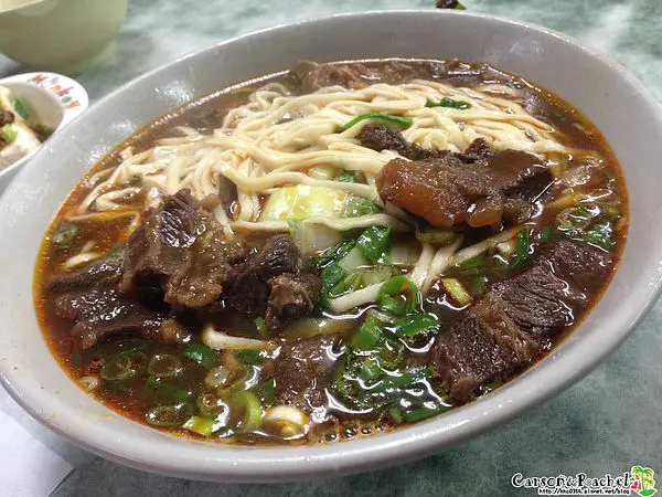 【台中】ⓜ老羅牛肉麵ⓜ 堅守近五十年的傳統口味  讓您吃到最大碗的評價