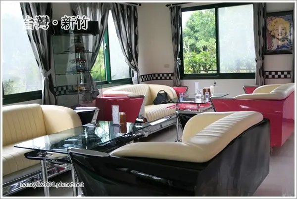 來個不一樣的下午茶吧!【Lo Sir復古車莊園】              