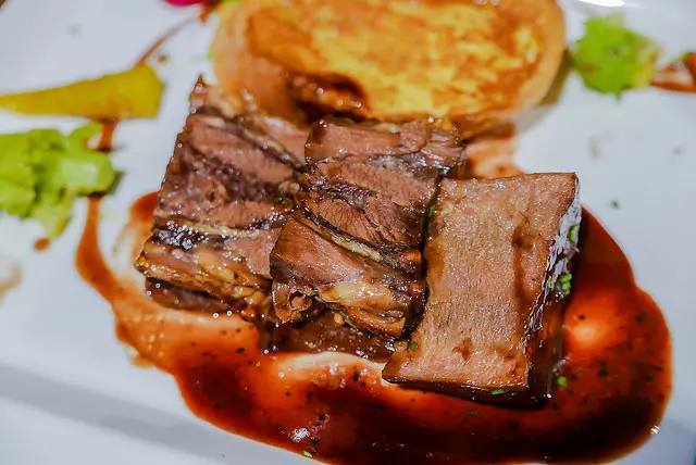 【小虎吃貨團】【台北101世貿站美食】塞子小酒館