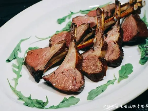 中秋節月餅披薩？！『義大利米蘭手工窯烤披薩』捷運松江南京站/窯烤牛排/羊排應有盡有