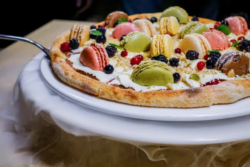 義大利米蘭手工窯烤披薩Ｘ魔王 台北中山區 精品級的創意手工披薩 少女心馬卡龍披薩 鵝油炸薯條 米蘭炸雞太厲害的好吃啊 捷運松江南京站 內文有店家資訊