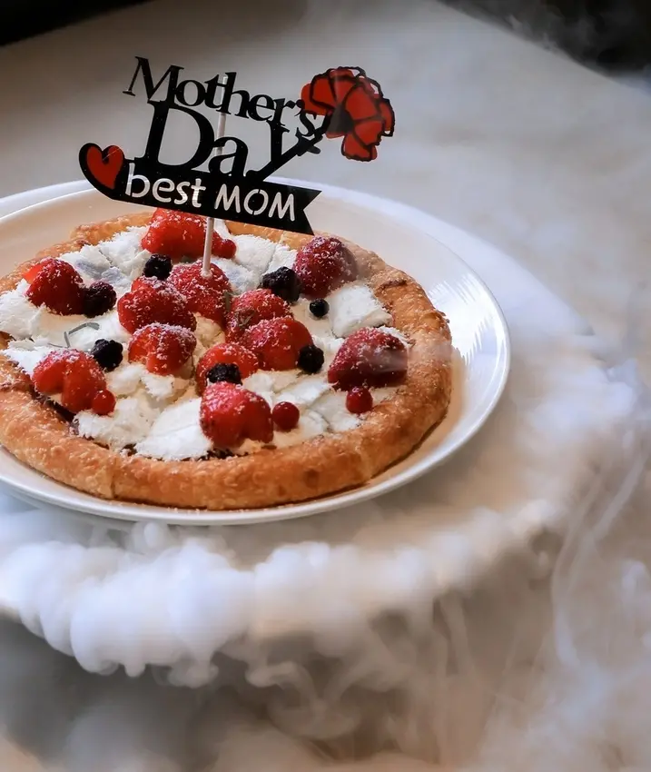 【台北披薩】義大利米蘭手工窯烤披薩：精品級自帶乾冰超夢幻甜點手工冰披薩 /母親節餐廳推薦