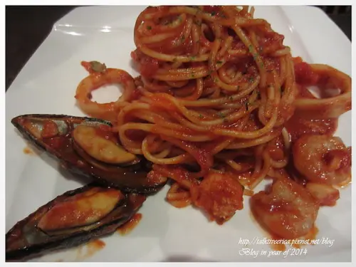 『呷』「捷運淡水站」☆ 淡水長堤 ☆ 河景比餐點還無敵