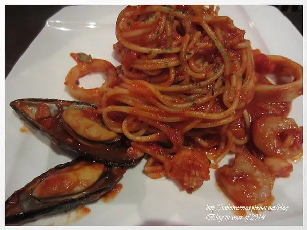 『呷』「捷運淡水站」☆ 淡水長堤 ☆ 河景比餐點還無敵