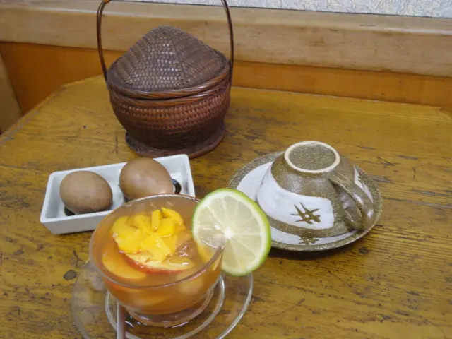 (美食 台中) 雙江茶行 ~ 水果茶 & 茶葉滾蛋 超正點