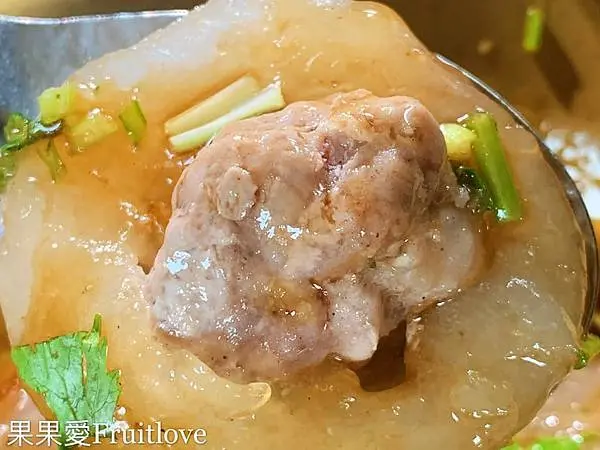 屏東東港在地肉圓老店　市場美食　東港正宗肉丸　　親子寵物友善　毛孩不限大小　建議最少要牽繩