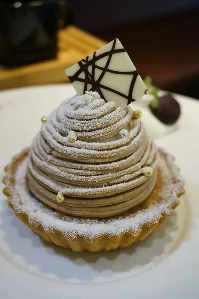 【台中蛋糕甜點下午茶】CV黑色天使蛋糕精品店。享受法國風下午茶!!!