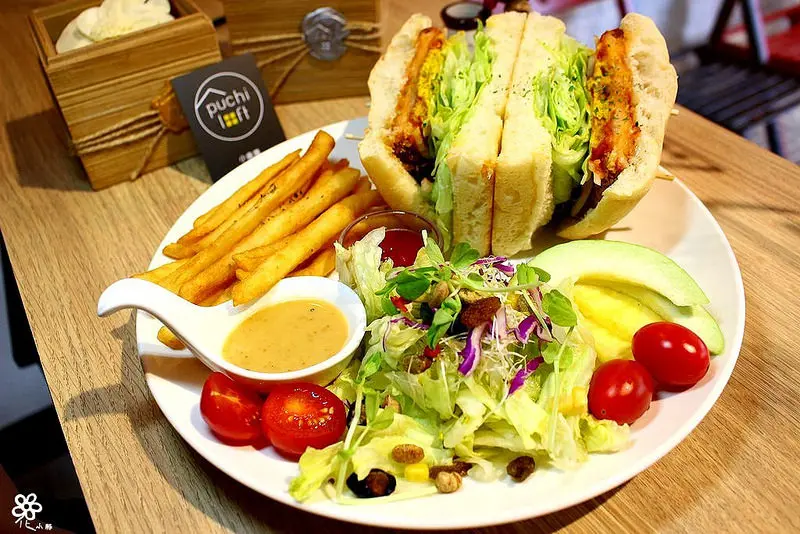 【板橋。豚】板橋早午餐，隱藏在巷弄間的小倉庫，用美食溫暖你我的心（新埔捷運站、豚邦新饗宴）