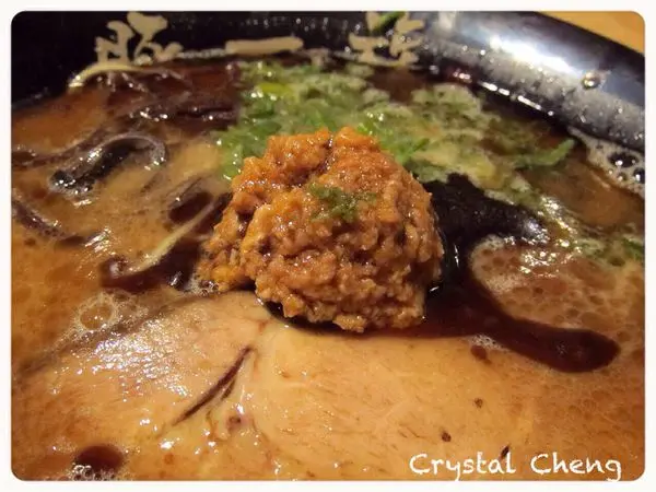 【台北好食推薦】豚一族 天冷就要吃拉麵第一彈 白、黑、赤 豚骨湯頭細拉麵