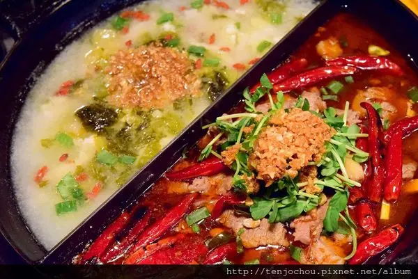 花花，甲飽沒【台北食記】東區 川巴子 川式麻辣火鍋 小菜吃到飽$488