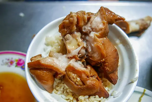 【虎亂吃一通】【台中美食】(蕭)大智路爌肉飯