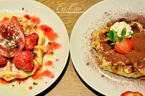 
[食記-試吃] MR.PAPA WAFFLE&CAFE(明曜店) 。四葉香脆比利時鬆餅
