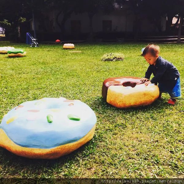 【新竹免費親子景點】發現！進擊的巨人甜甜圈！就在新瓦屋客家文化保存區