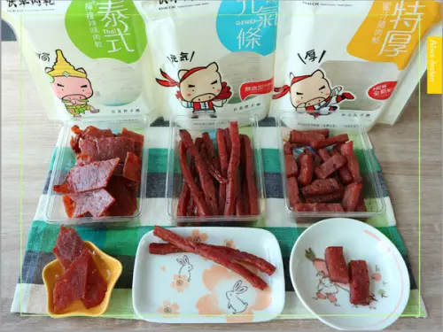 【宅配美食：快車肉乾】人生就是無肉不歡！招牌特厚蜜汁肉乾口感扎實，鹹甜滋味超迷人