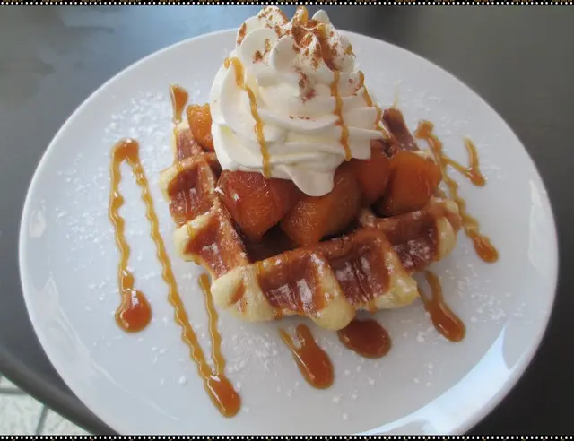 【MR.PAPA】WAFFLE&CAFE比利時鬆餅專賣店(明曜店)~東區平價下午茶 鬆餅&飲品一次擁有(文末抽獎)