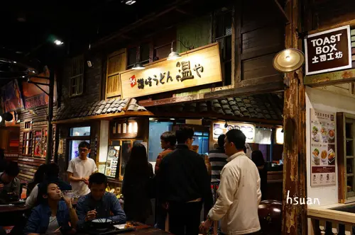 台北內湖。大食代溫屋烏龍麵