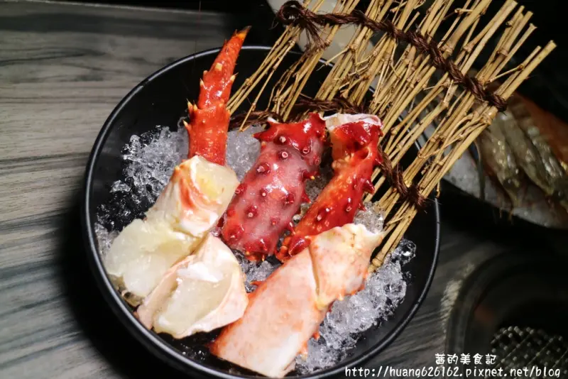 【台北大安區】台北燒肉『好客 酒吧燒烤』東區火烤兩吃吃到飽推薦/帝王級霸王蝦/澎湖生蠔/戰斧牛排/捷運忠孝復興站