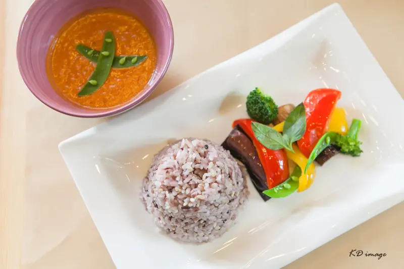 【台北‧美食】菠啾花園──療癒系創意蔬食料理