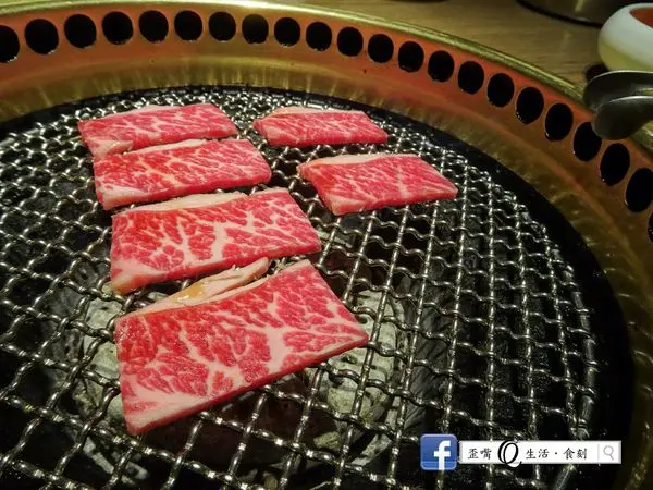 [台中輕旅行│美食]umaうまい♥屋馬燒肉料亭中港店♥飽到不行也要品嚐的高C/P值燒肉店