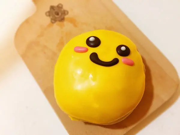 Krispy Kreme 中秋限定甜甜圈。Ｑ萌好兔花生＆芒果月娘。超療癒造型融化～～