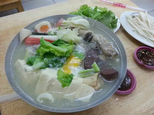 冬天暖暖吃~~三媽臭臭鍋 (東海店) 