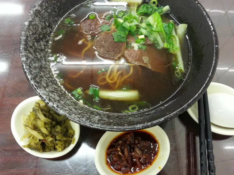 台中--尊品原汁牛肉麵
