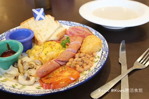 台中東區美食｜Burger Bus 漢堡巴士英式早午餐平價美食超澎湃