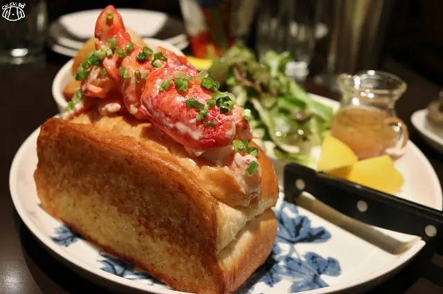 【台北大安．忠孝敦化站】咖啡弄Coffee Alley（忠孝店）-東區咖啡廳推薦 超好吃龍蝦三明治！