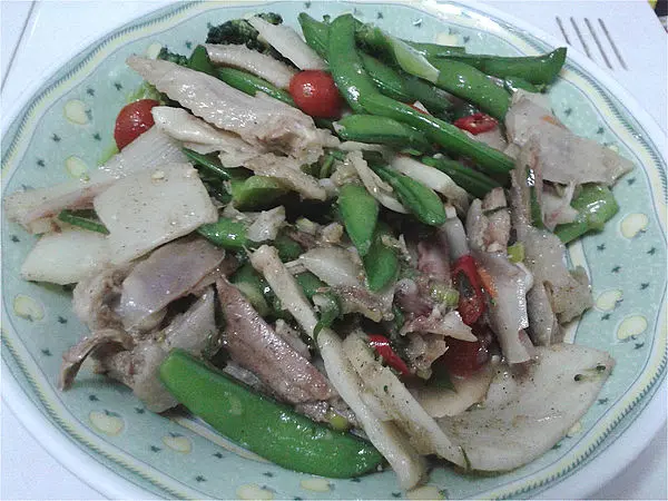 <彰化食記>雞婆鹽水雞(彰化民族店)--讓阿貓要雞婆地推薦